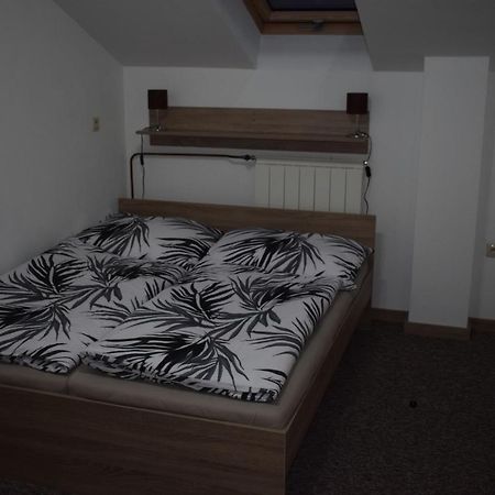 Ms-Ubytovanie Hotel Alsókubin Kültér fotó