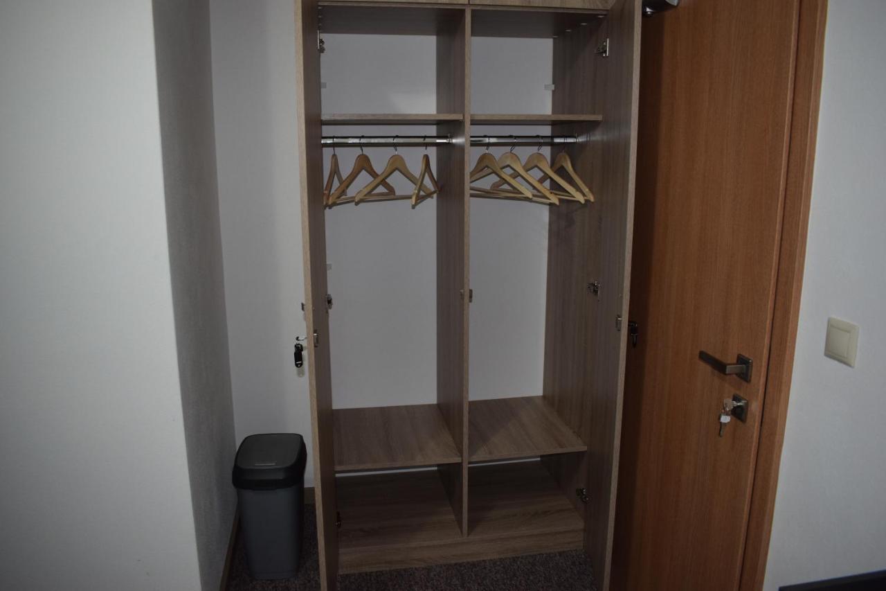 Ms-Ubytovanie Hotel Alsókubin Kültér fotó
