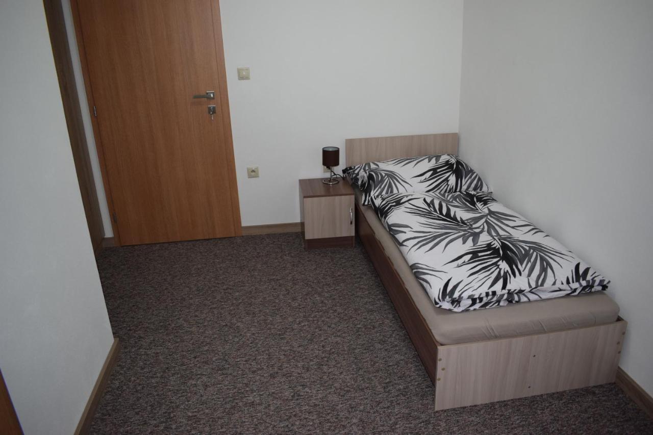 Ms-Ubytovanie Hotel Alsókubin Kültér fotó