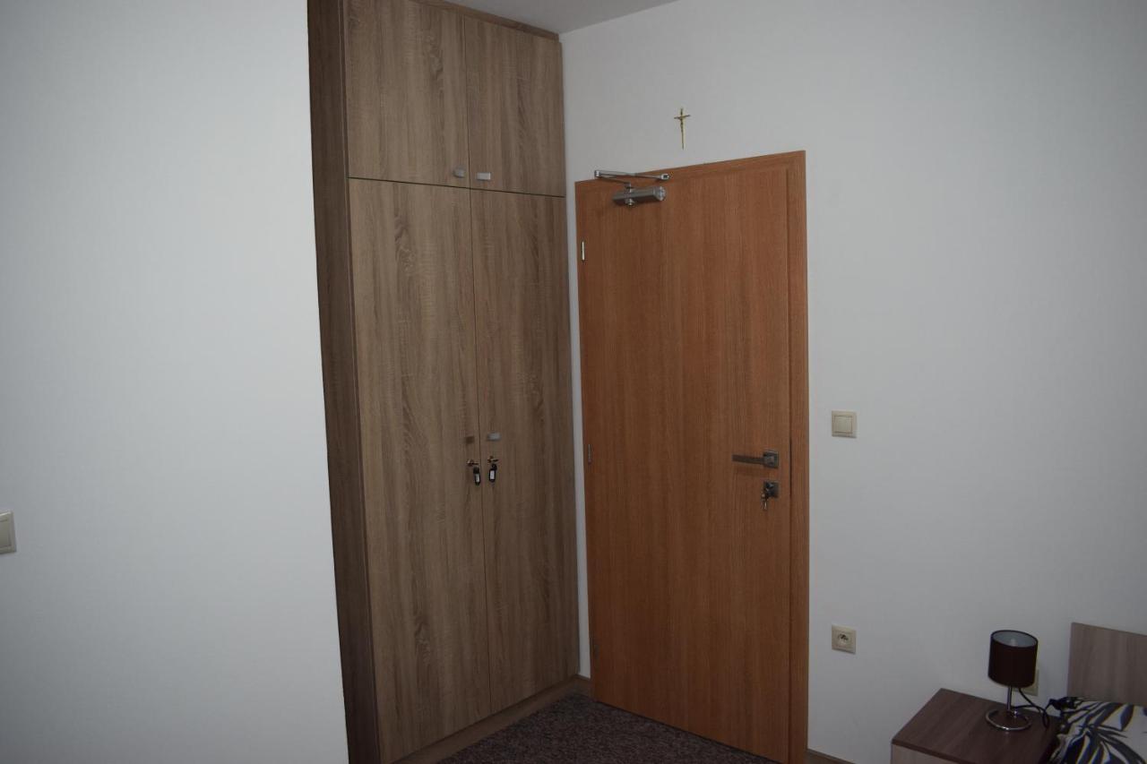 Ms-Ubytovanie Hotel Alsókubin Kültér fotó